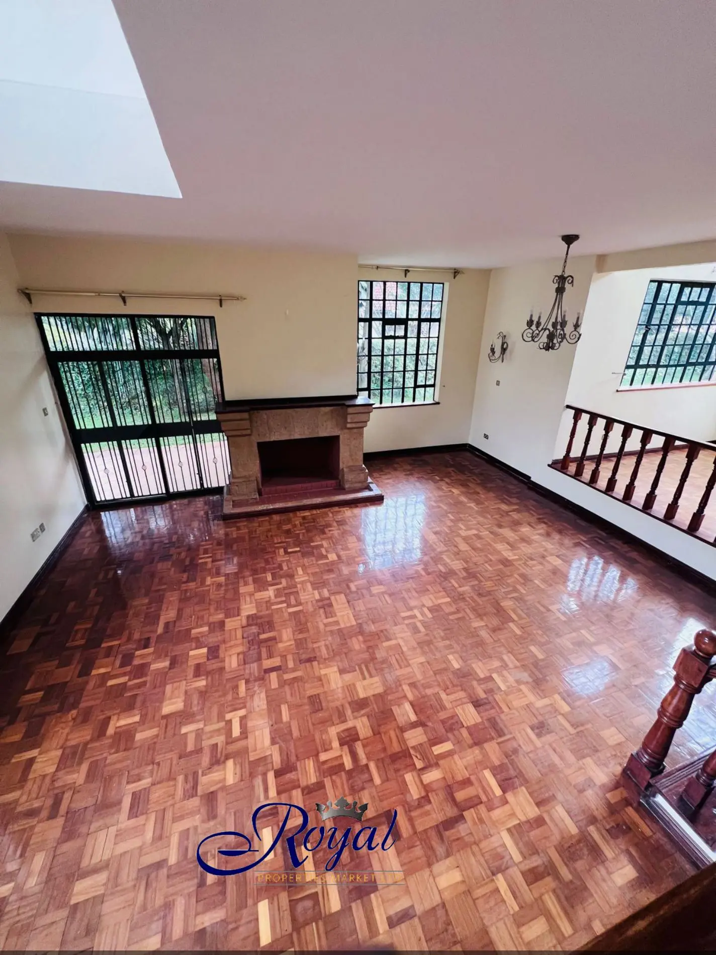Old Kitisuru Elegant 5 - Bedroom All Ensuite Home for Sale